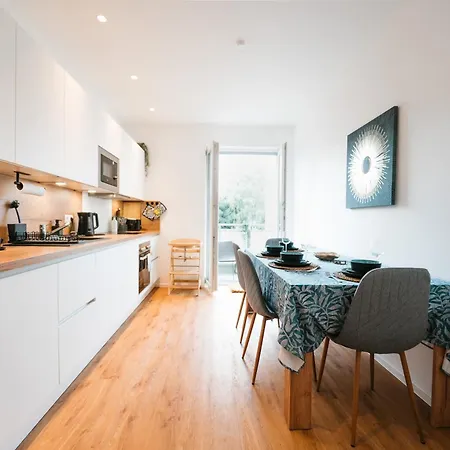 Designer 2br Flat Near Center & The Mosel River アパート