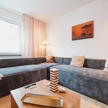 Designer 2br Flat Near Center & The Mosel River アパート