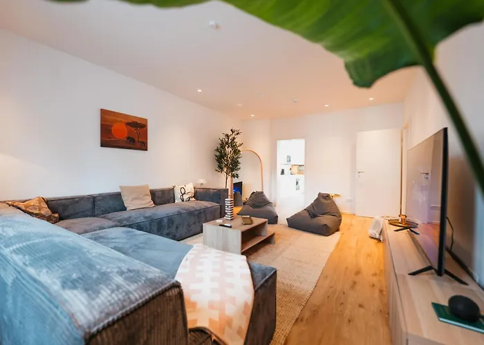 Designer 2br Flat Near Center & The Mosel River *